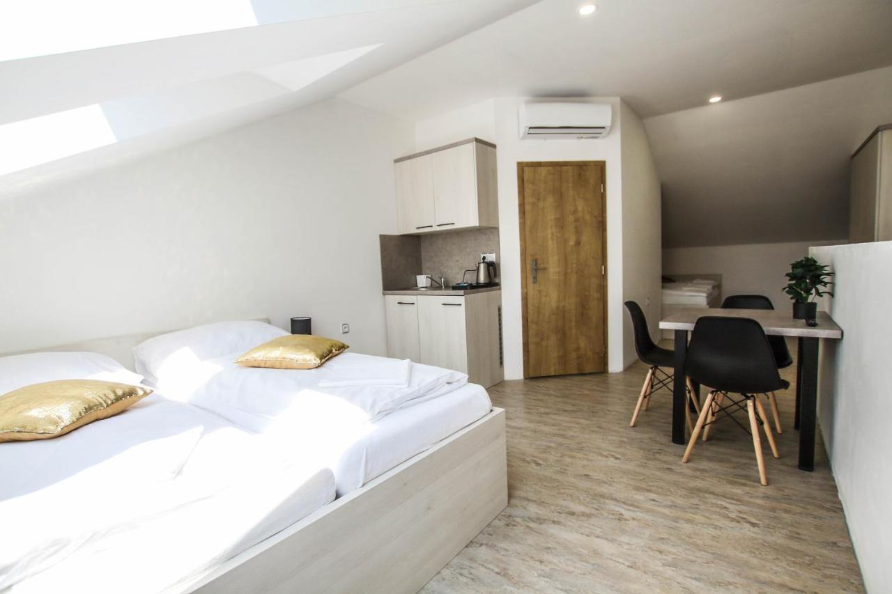 Hotel U Plaze Vranov nad Dyji Ngoại thất bức ảnh