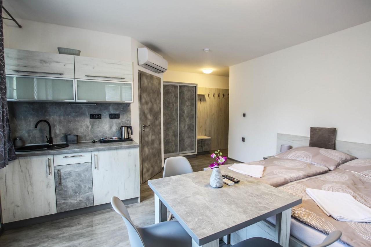 Hotel U Plaze Vranov nad Dyji Ngoại thất bức ảnh